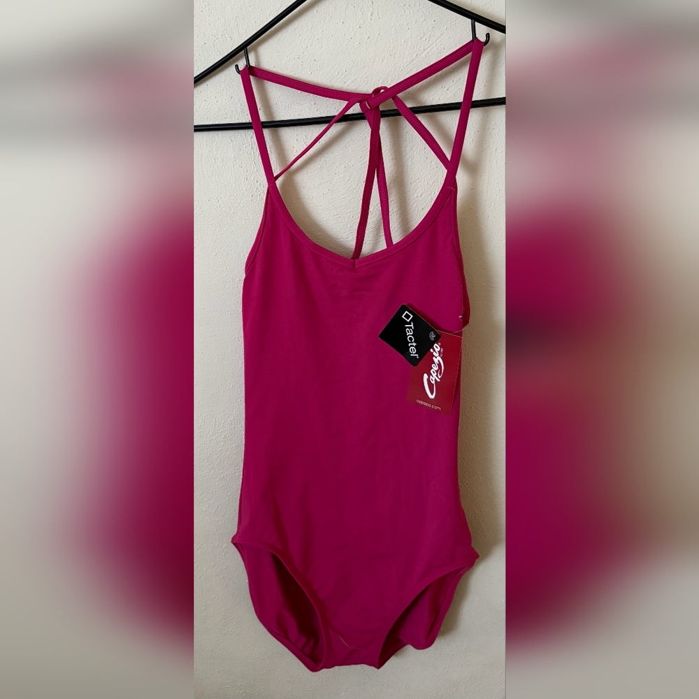 Capezio Fuchsia/ Hot Pink Leotard, Womans Med